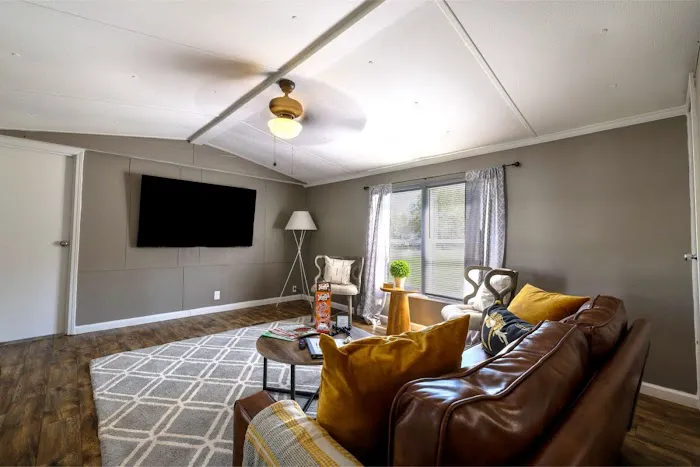 Friendly Place Rentals Picture 5