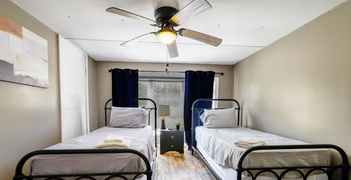 Friendly Place Rentals Picture 2