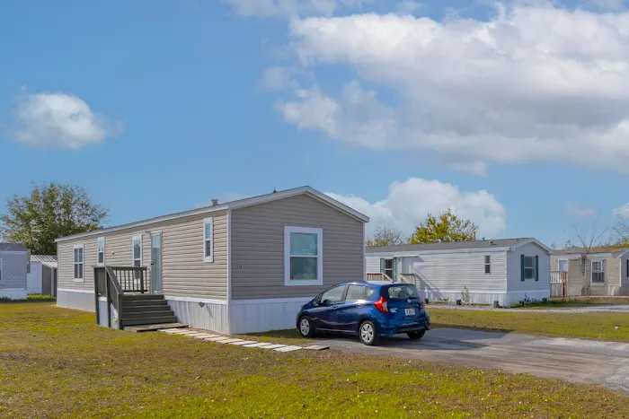 Hidden Oasis Estates Mobile Home Park Picture 7