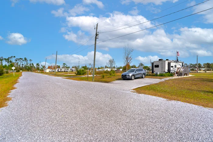 Hidden Oasis Estates Mobile Home Park Picture 4