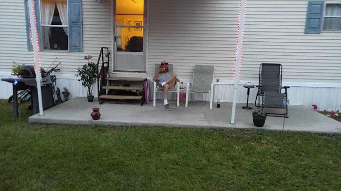 Sherman Pines Mobile Home Park Picture 5