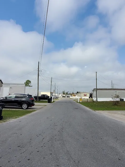 Isle of View Mobile Home Community Picture 10