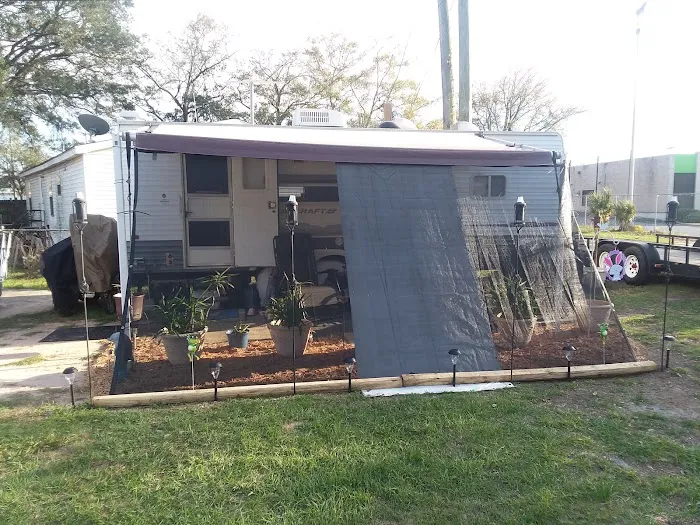 This is not my business call parakeet communities Oaks Village Mobile Home Park Picture 2