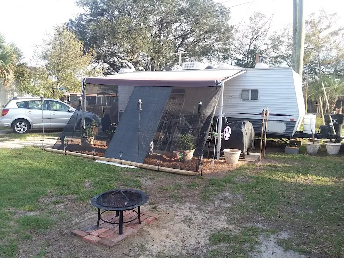 This is not my business call parakeet communities Oaks Village Mobile Home Park Picture 3