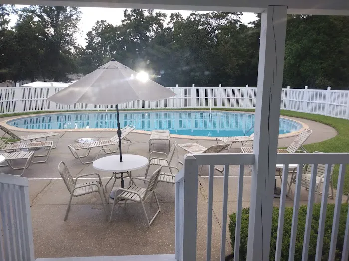 Bayhead Mobile Home and RV Community Picture 3