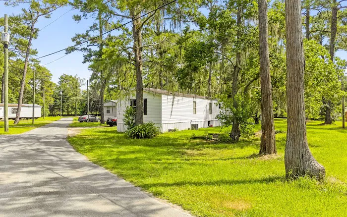 Grand Village Mobile Home Park Picture 2