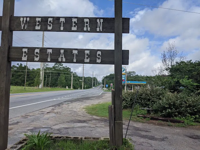 Western Estates Mobile Home Community Picture 3