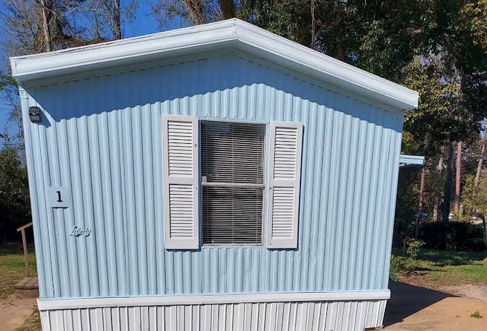 Carriage Manor Mobile Home Community Picture 8