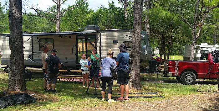 Sapphire Island Camping & RV Park Picture 9