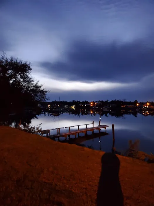 Gulf Oaks RV Park & Smuggler's Cove Marina Picture 3