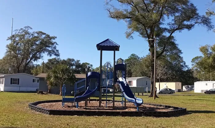 Orange Park Mobile Home Community Picture 5