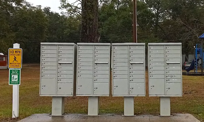 Orange Park Mobile Home Community Picture 7