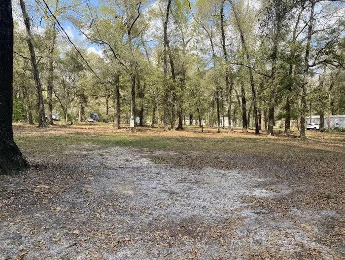 Tallahassee Oakwoods Mobile Home & RV Park Picture 4