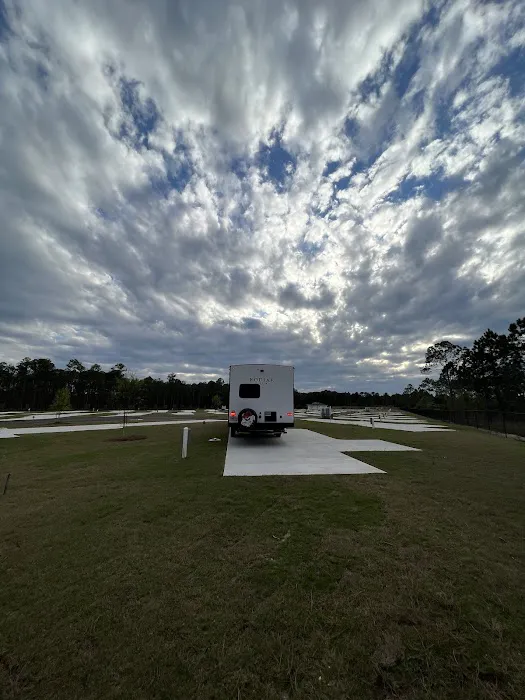 30A Luxury RV Resort Picture 4