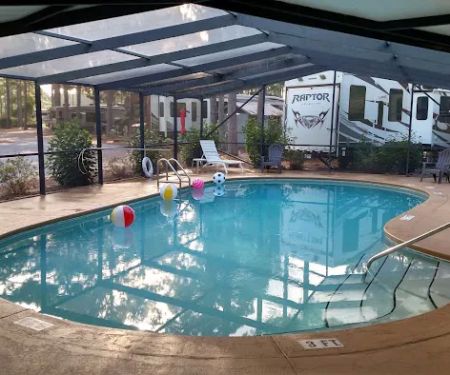 Pineglen Motorcoach & RV Park