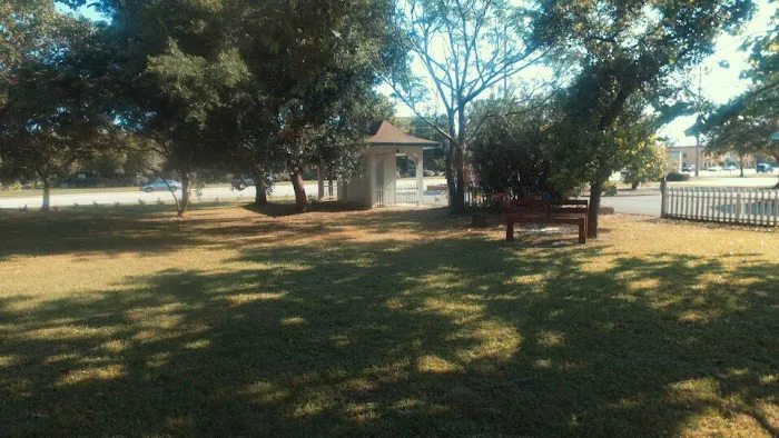 Destin East Mobile Home Park (55+ Owner Occupied Mobile Home Park) NO RVs Picture 3