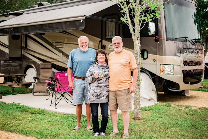 Cypress Landing RV Park & Lakeside Club Picture 8