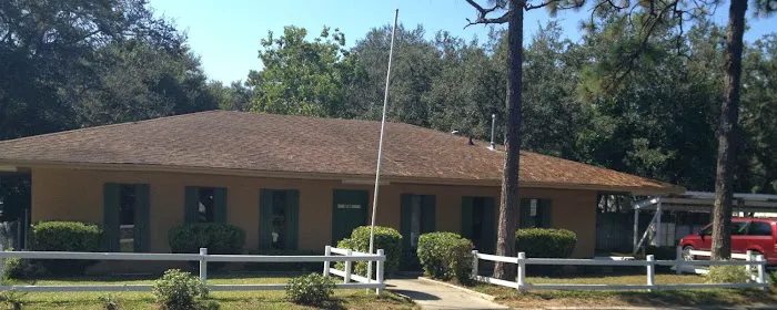 Capri Commons Mobile Home Park Picture 5