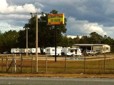 A Stone's Throw RV Park Picture 9