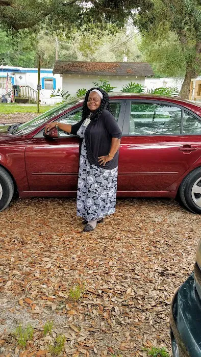 Pine Village Mobile Home Park Picture 2