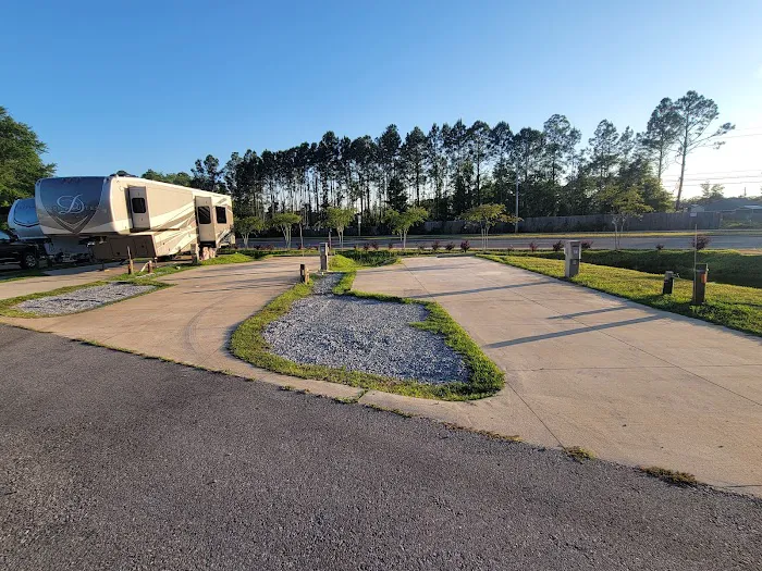 Holley Navarre RV Park Picture 3