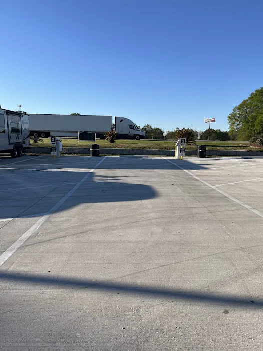 Love's RV Hookup Picture 3