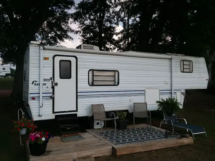 Walnut Creek RV Park Picture 8