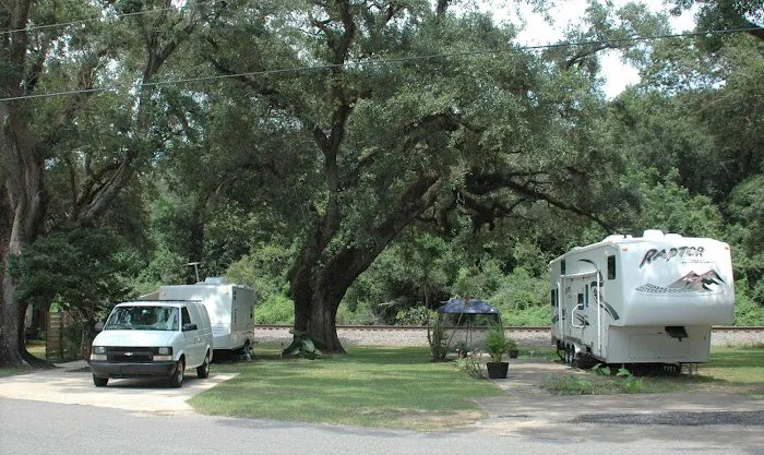 Tanglewood Gardens RV Park Picture 9