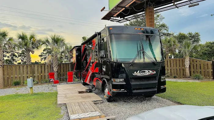 Palm Cove RV Village Picture 10