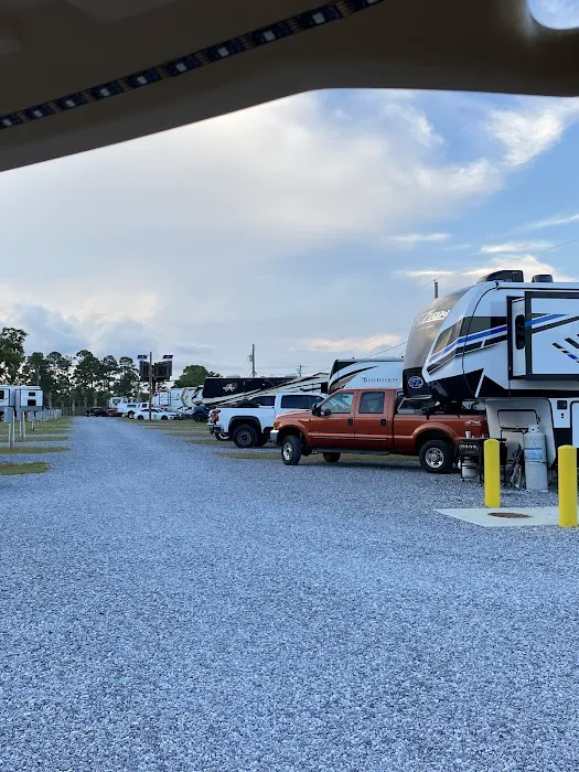 Palm Cove RV Village Picture 2