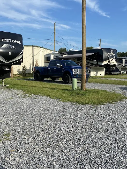 Palm Cove RV Village Picture 4