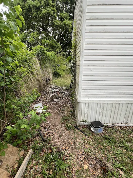 Oakstead Mobile Home Park Picture 10