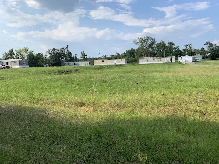 White’s Mobile Home Park Picture 4