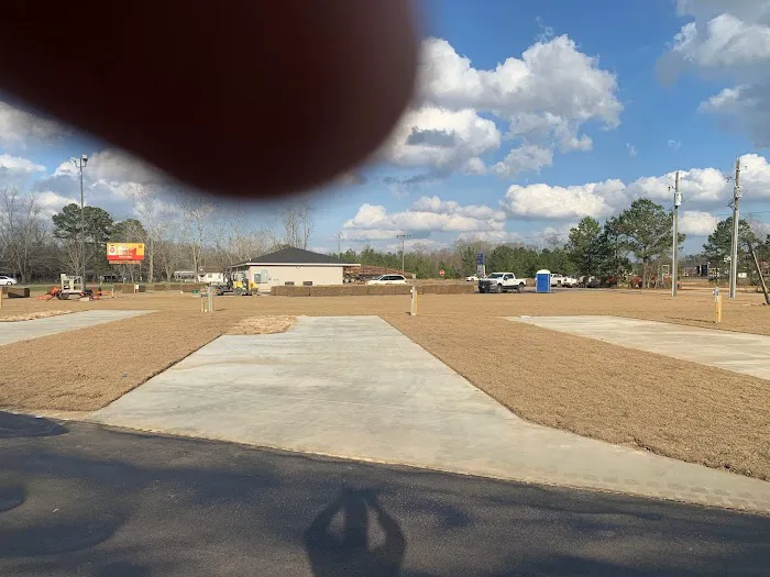 OLLIE RV PARK Picture 7