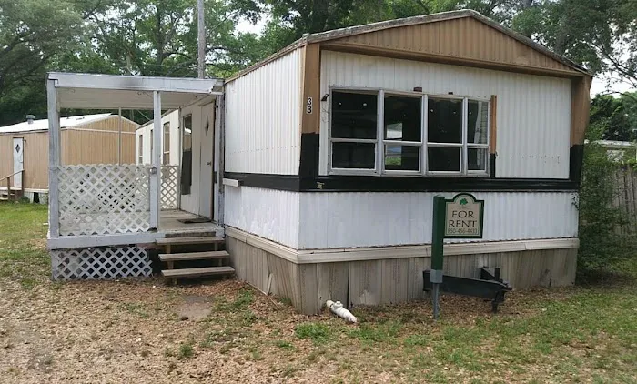 Oaklodge Mobile Home Park Picture 2
