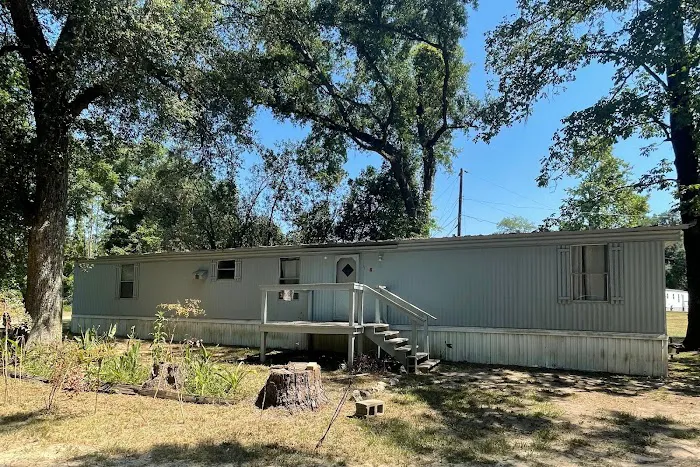 Lake Douglas Village Picture 7