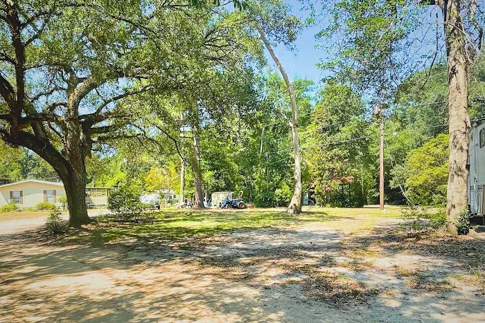 Lake Douglas Village Picture 4