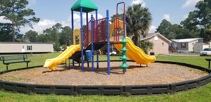 Admiral Mobile Home Park Picture 7