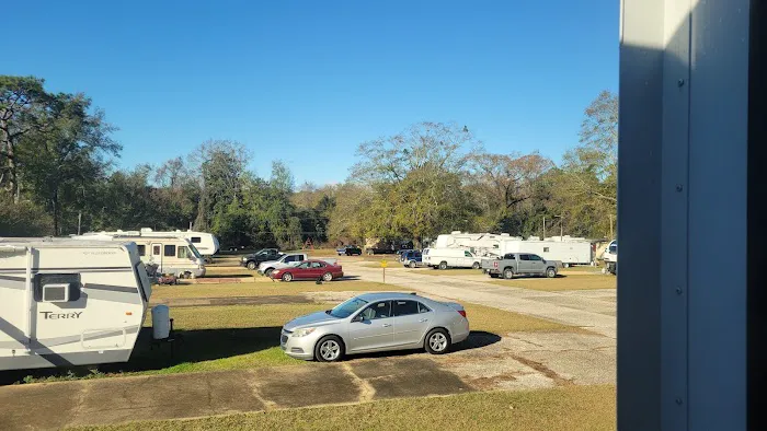 Delta Oaks RV Park Picture 6