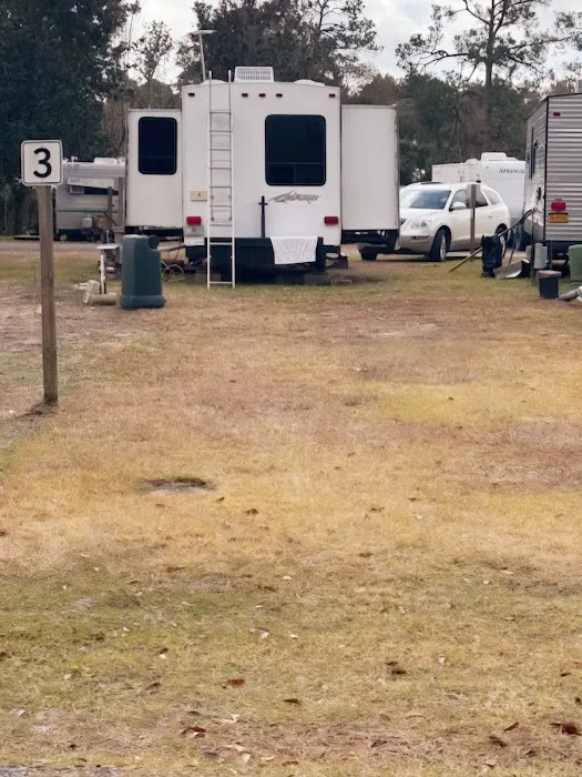 Lillian Breeze RV Park & Storage Picture 7