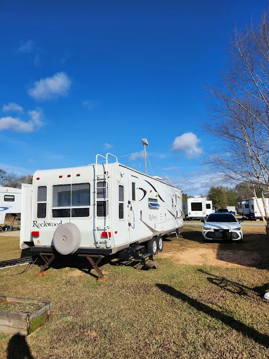 Carousell Village RV Park Picture 3