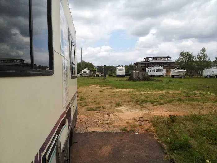 Carousell Village RV Park Picture 7