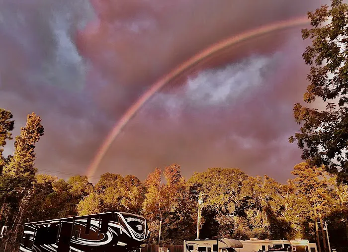 Riverview RV Park Picture 9
