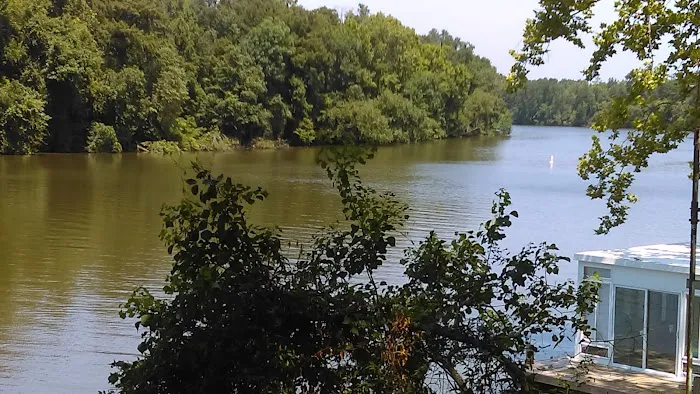 Matthews Landing Picture 3