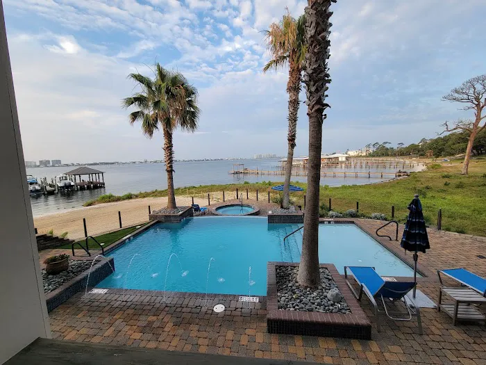 Heritage Motor Coach Resort & Marina Picture 5