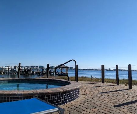 Heritage Motor Coach Resort & Marina