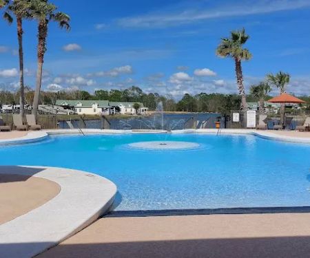 Lake Osprey RV Resort