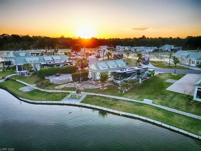 Lake Osprey RV Resort Picture 5