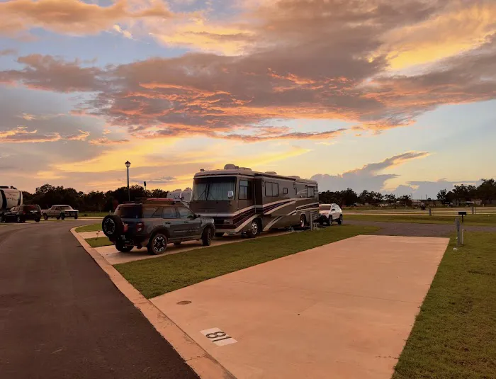 Sun City RV Park Picture 8