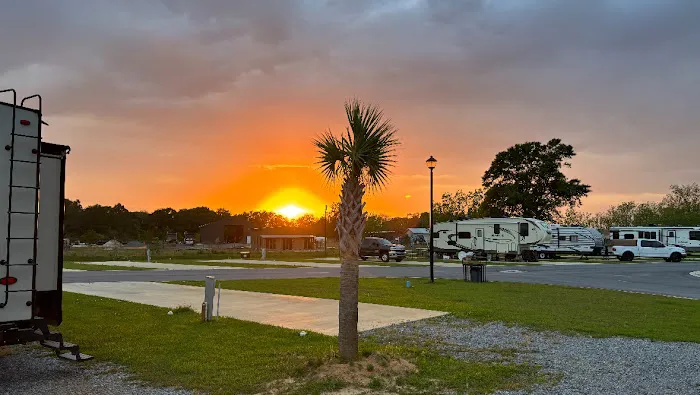 Sun City RV Park Picture 10